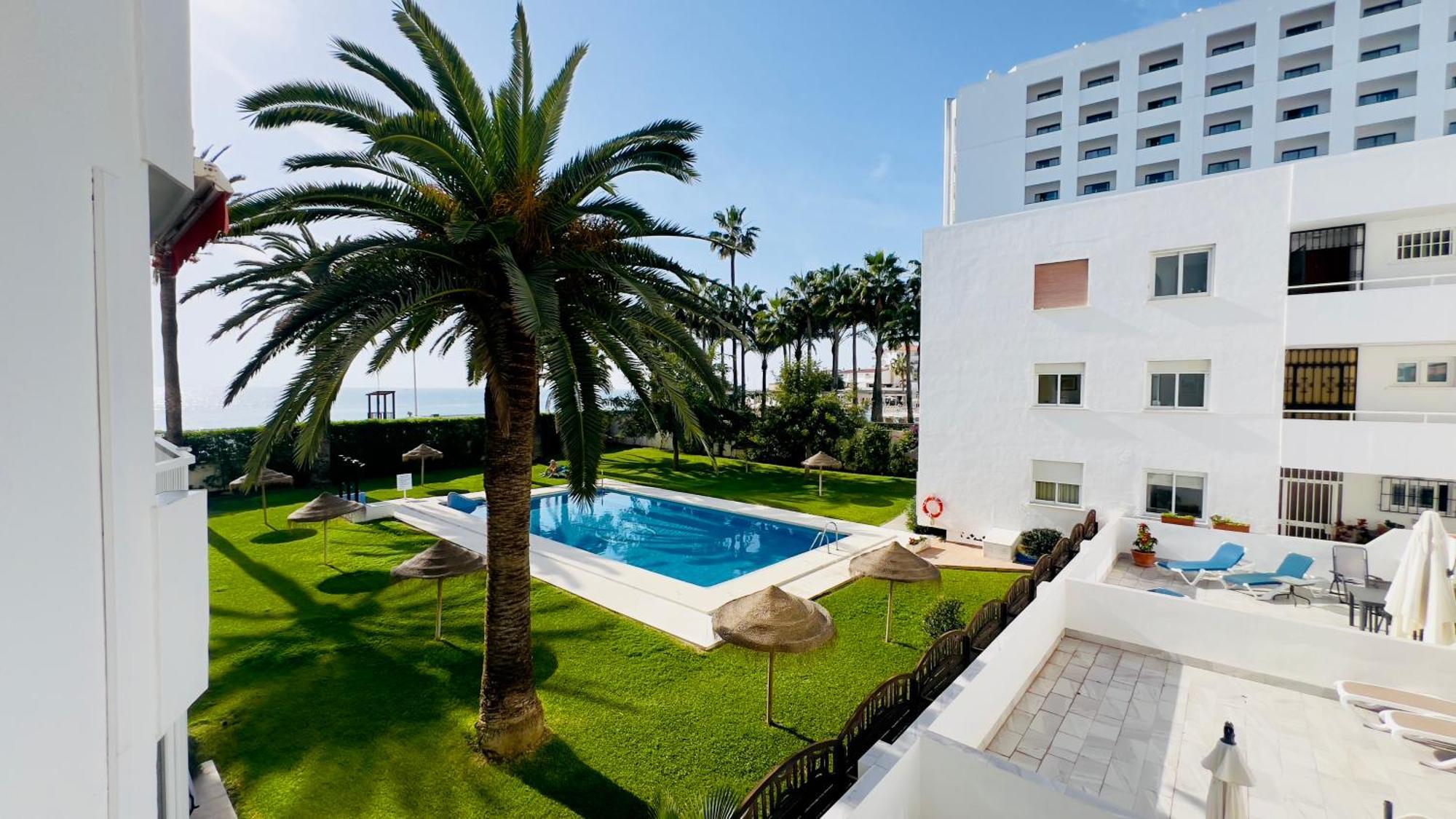 Torresol Sea View Apartman Nerja Kültér fotó